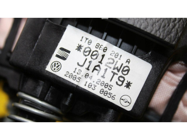 Подушка безопасности водителя Volkswagen Touran I