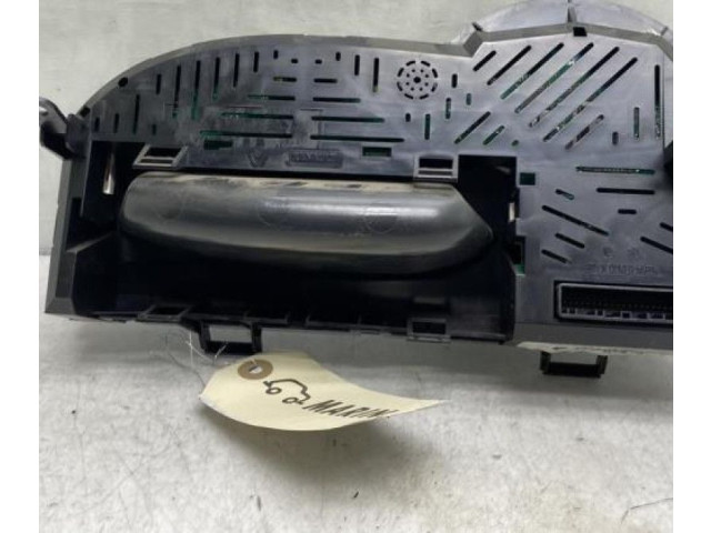 Панель приборов    Renault Twingo II       