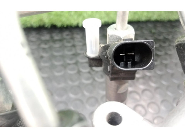 Vstřikovací lišta Audi A8 S8 D5