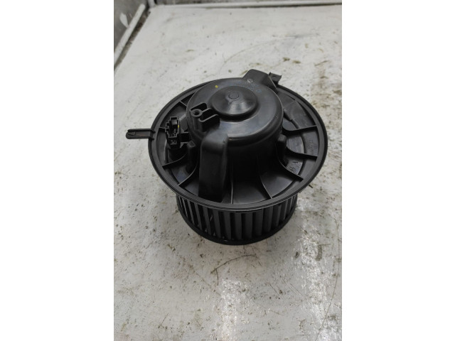 Вентилятор печки Skoda Yeti (5L)
