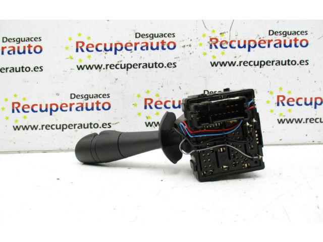 Топливная рампа    Renault Clio III  