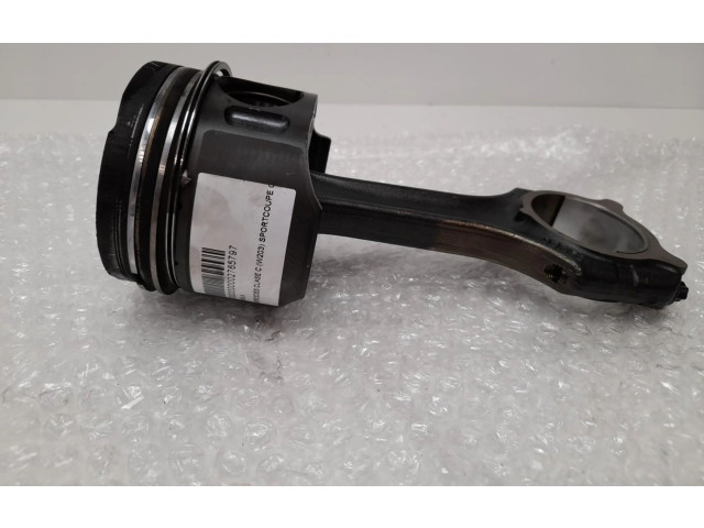 Píst Mercedes-Benz C W203