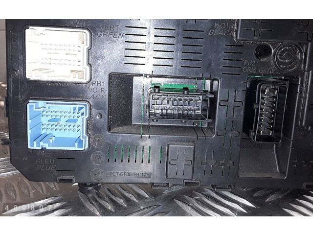 Pojistková skříňka 967847688001 Citroen Jumpy 2013