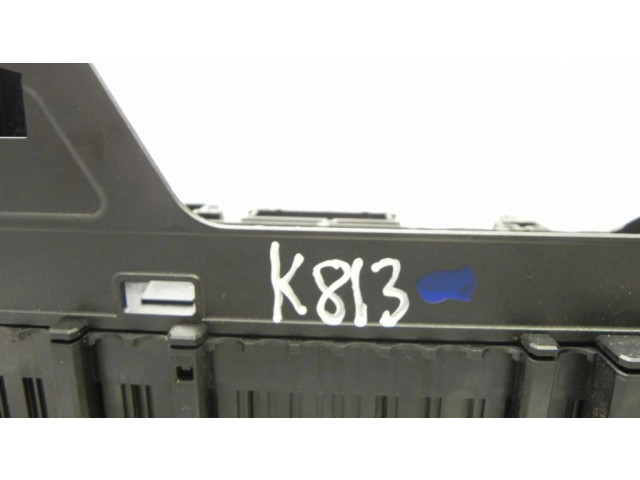 Pojistková skříňka 016706581A, K813 Mercedes-Benz C AMG W204 2009