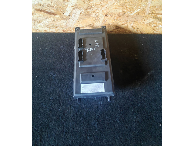 Pojistková skříňka FK7214F041AD Jaguar XF X250 2017