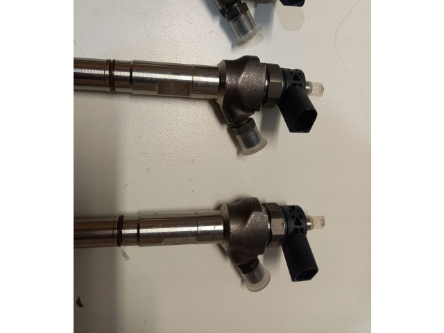 Vstřikovač 04L130277AE   Volkswagen Tiguan     