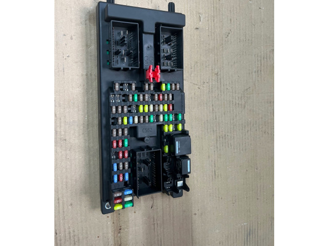 Блок предохранителей DW9314F041 Jaguar XJ X351