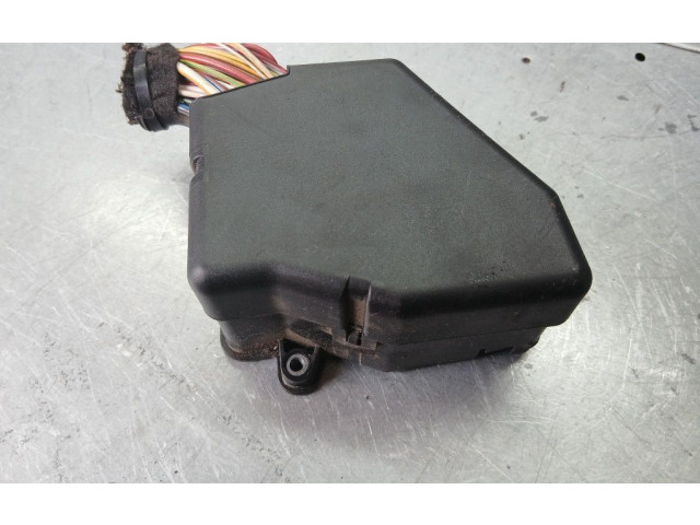 Блок предохранителей Audi A6 S6 C5 4B