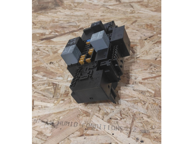 Блок предохранителей A2229063202, J0W211F04 Mercedes-Benz GLC X253 C253