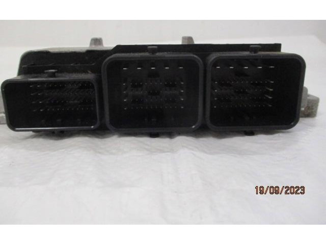 Pojistková skříňka Peugeot RCZ 2014