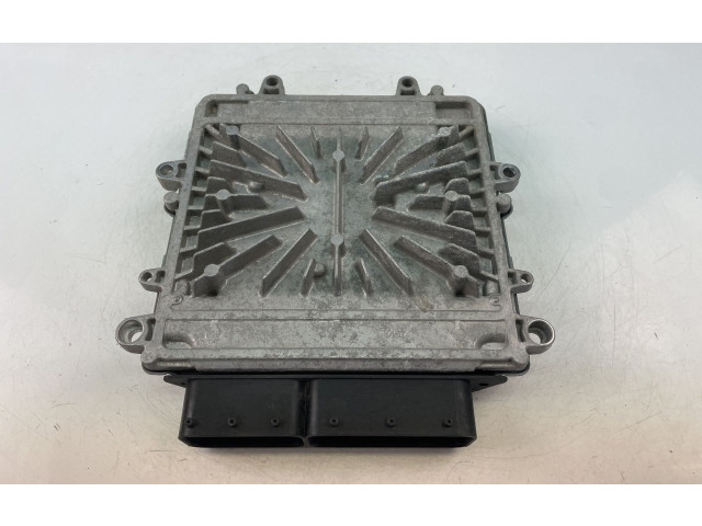 Блок управления двигателем Блок управления 31272462AA, 0281012765   Volvo V70