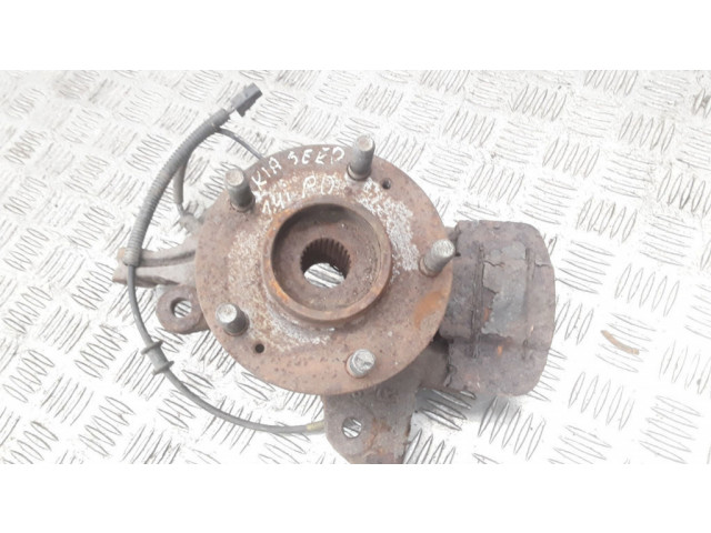 Передний поворотный кулак (ступица, цапфа)