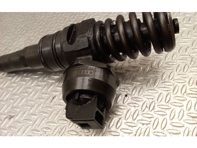 Vstřikovač 038130073AS, 041472024 Volkswagen Caddy