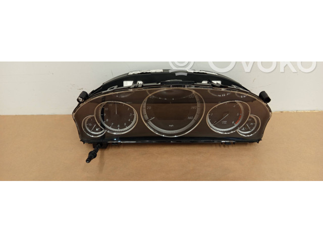 Přístrojová deska  Mercedes-Benz E C207 W207 2010 A2129004704, A2C53376538  