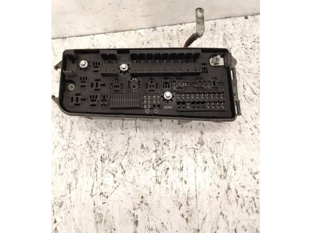 Блок предохранителей 13170899, 00197711 Opel Vectra C