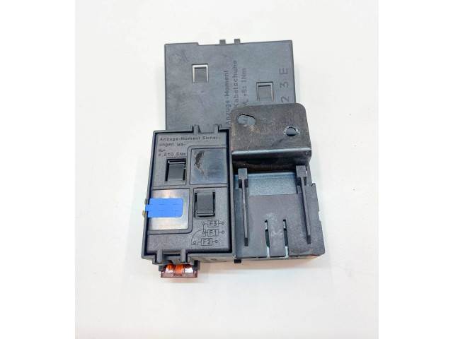 Pojistková skříňka A2305450101, A0325451620 Mercedes-Benz SL R230 2002