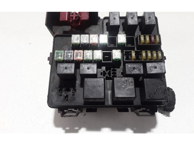 Pojistková skříňka 04759397AB Chrysler Sebring (ST-22 - JR) 2002