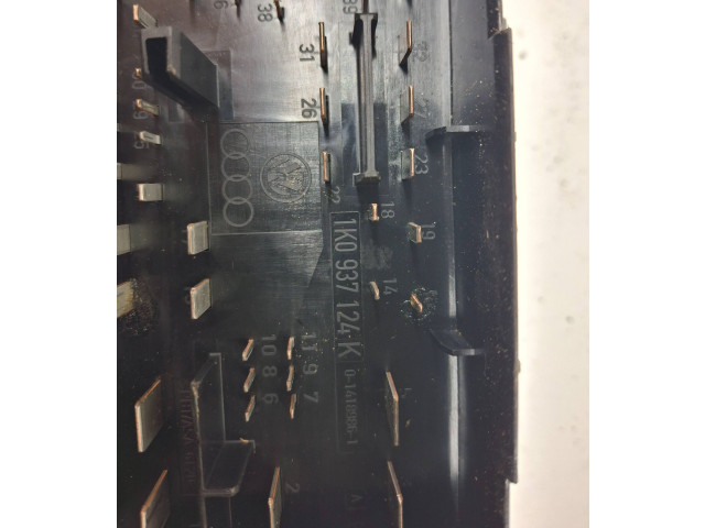 Блок предохранителей 1K0937124K Volkswagen Golf Plus