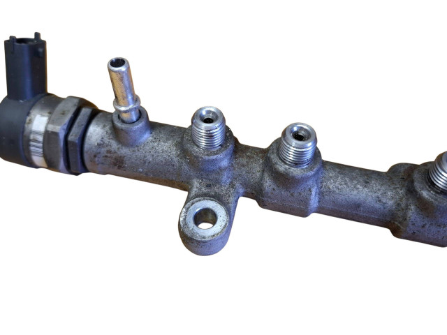 Топливная рампа 0445214332, G4D39D280AA Jaguar XF