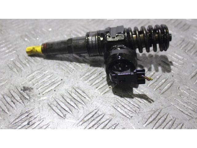 Форсунка 0414720215 Skoda Octavia Mk2 (1Z)