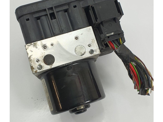 Блок АБС 30794730   Volvo  V50  2008 - 2012 года