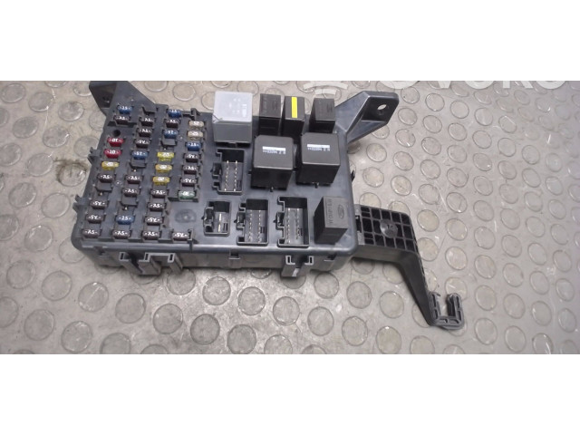 Turbodmychadlo Ящик предохранителей (комплект) 1S7T14A301CC, 000 Ford Mondeo Mk III