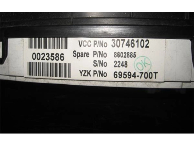 Панель приборов 30746102, 8602885   Volvo S60       