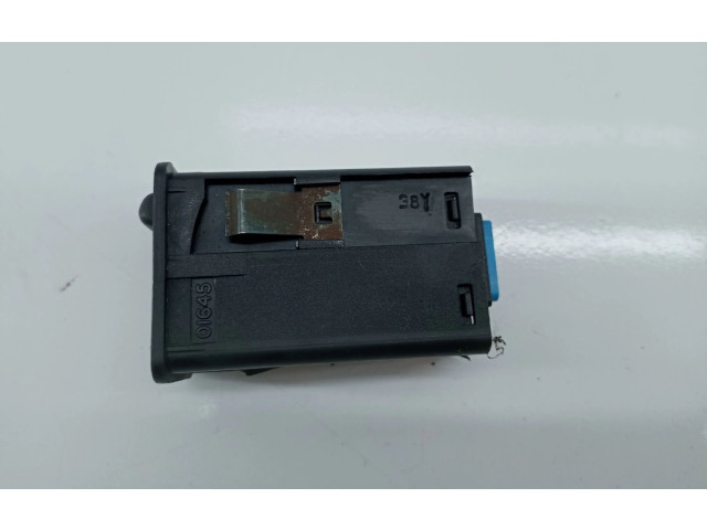 Панель приборов    Rover 25       