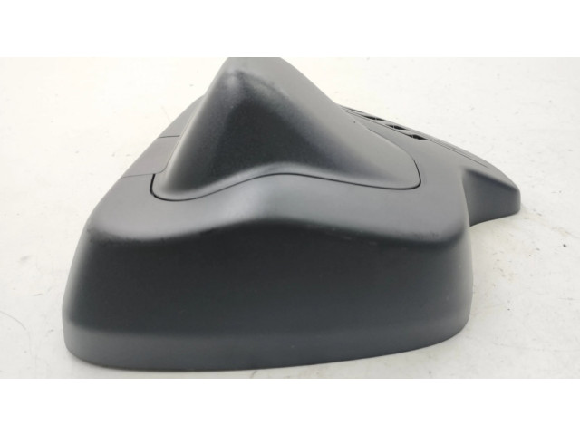 Другая деталь салона