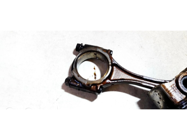 Поршень с шатуном Lexus IS 200-300 для бензинового двигателя 2.0