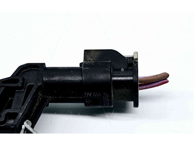 Форсунка 04E906036AT Skoda Fabia Mk3 (NJ)