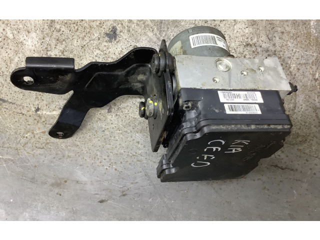 Блок АБС A258930600   KIA  Ceed  2012 - 2018 года