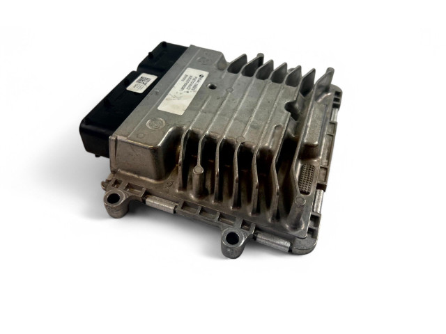 Блок управления двигателем ECU