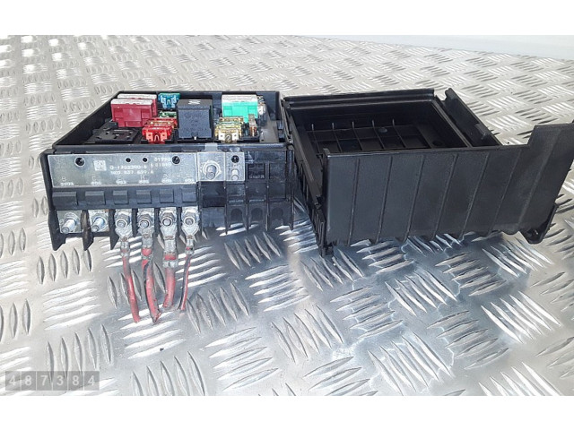   Pojistková skříňka 1K0937125   Volkswagen Tiguan 2011