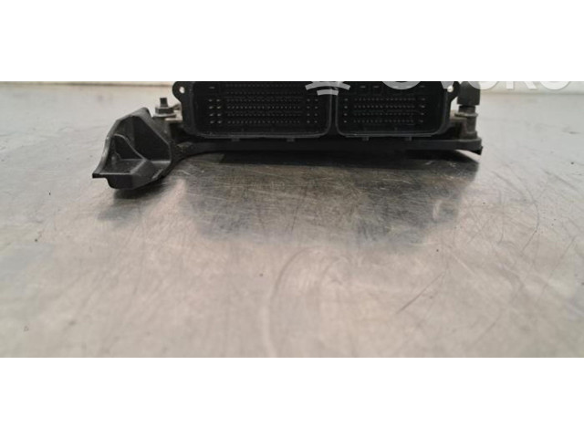 Блок управления двигателя 9832694380   Peugeot Partner III