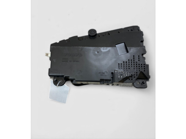 Дисплей 32233452 Volvo XC90