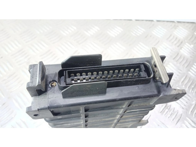 Блок управления двигателя 0280800104, 811906264 Audi 100 200 5000 C3