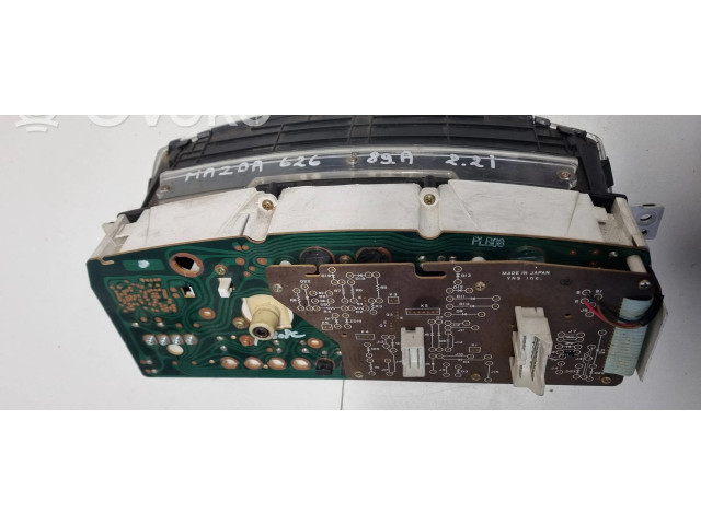 Панель приборов    Mazda 626       