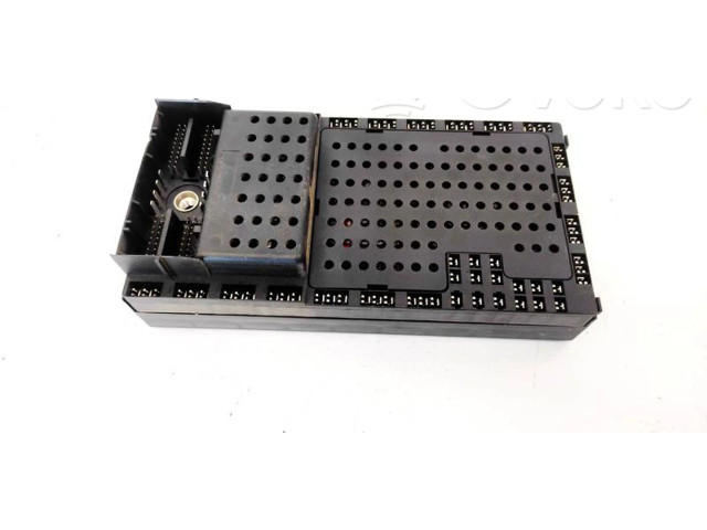 Блок предохранителей  08679899, 08696098   Volvo S70  V70  V70 XC    