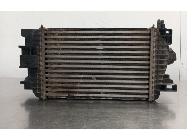 Интеркулер  13283251   Opel Meriva B 