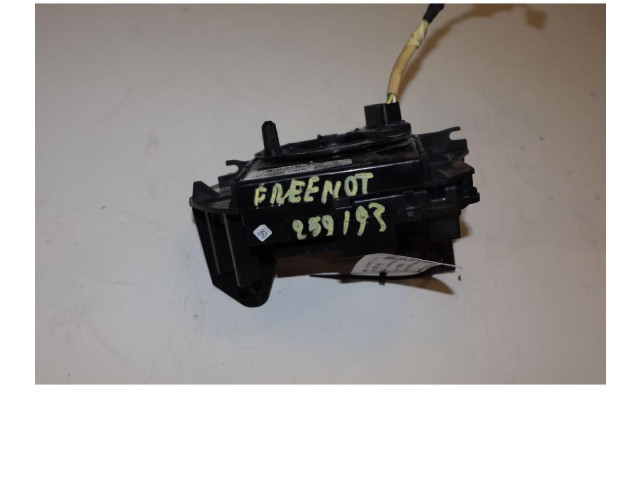 Полоса надувных подушек (кольцо srs) 68068537AJ Fiat Freemont