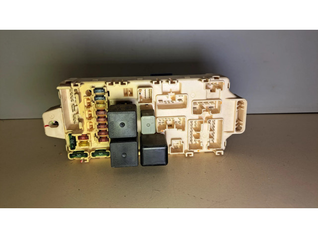 Блок предохранителей MR445952, G8C500M Mitsubishi Space Runner