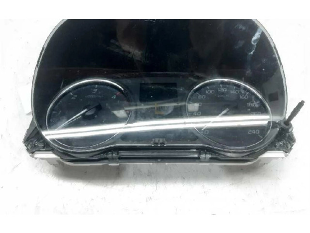 Přístrojová deska Mitsubishi Outlander 2014 8100B897