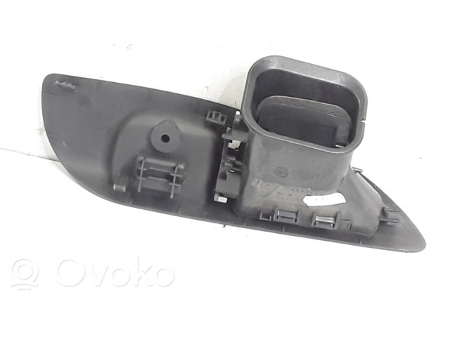 Задняя воздушная решётка