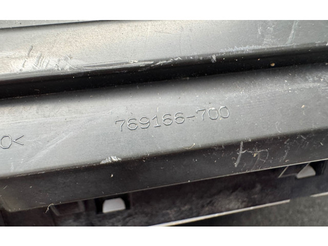 Přístrojová deska Toyota Prius (XW30) 2010 769166700