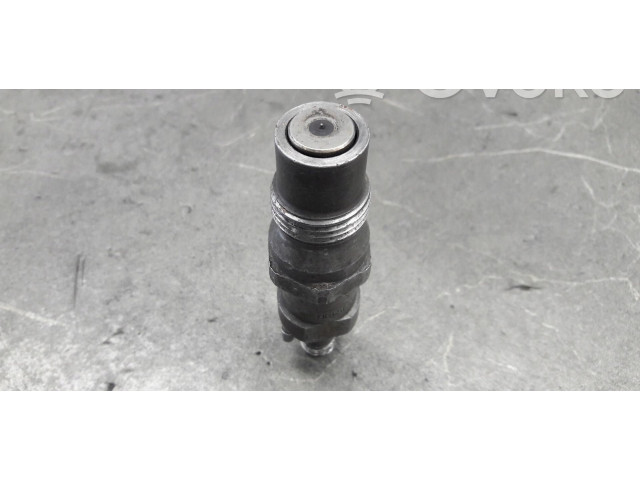 Форсунка 068130201B Volkswagen Golf II