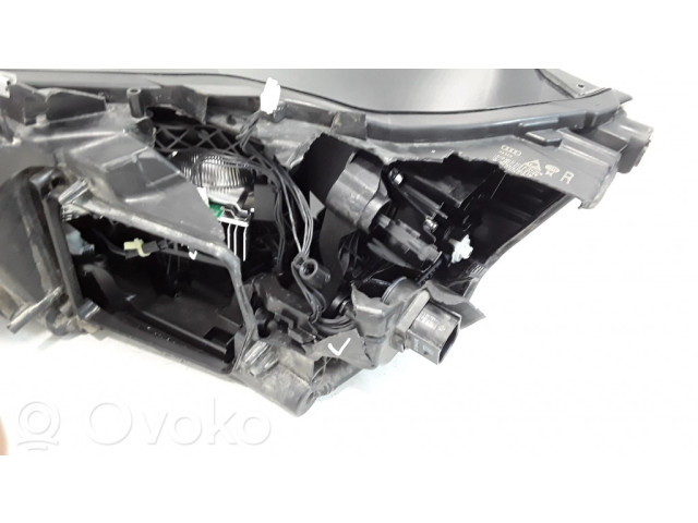 Передняя фара