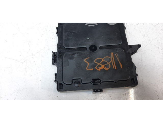 Блок комфорта 284B19561R Renault Clio IV