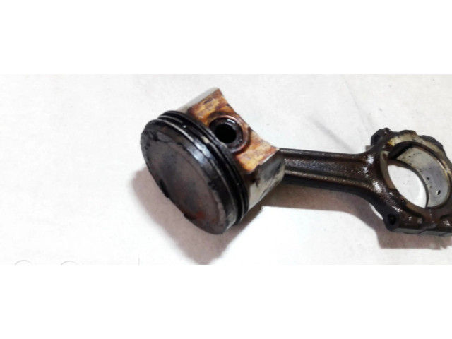 Píst Fiat Punto (176) pro benzínový motor 1.2