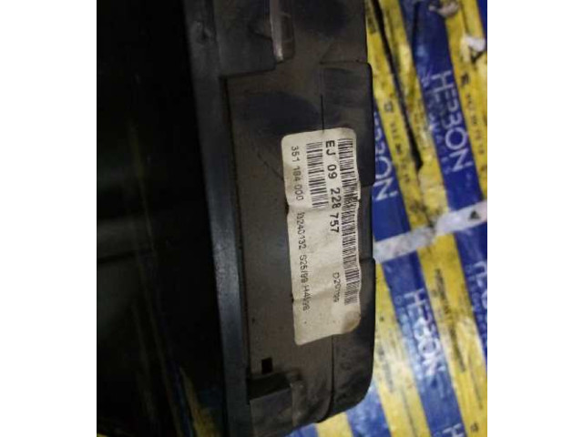 Přístrojová deska Opel Zafira A 1993 93240132